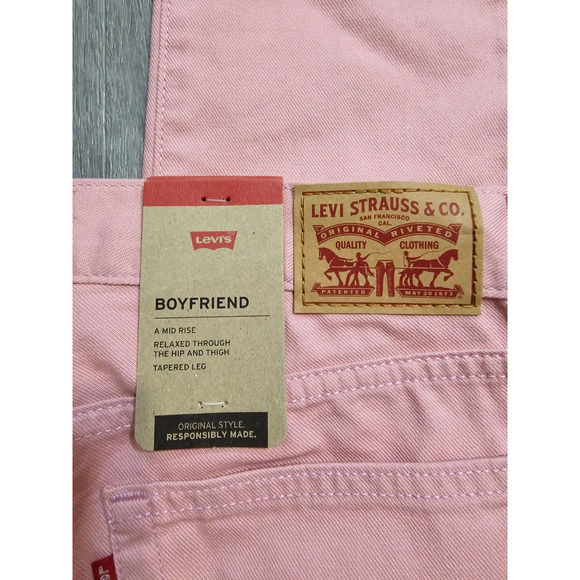 NWT Levi’s Womens Boyfriend Jeans 26x30 Pink Mid Rise Tapered Leg 100% Cotton - Picture 5 of 9